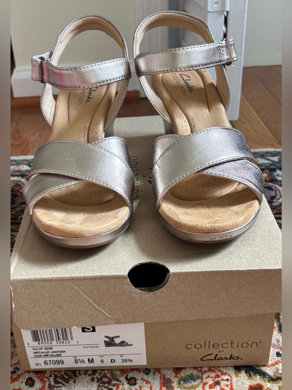 New Clark’s Comfort Footbed Wedge Sandals Size 8.5